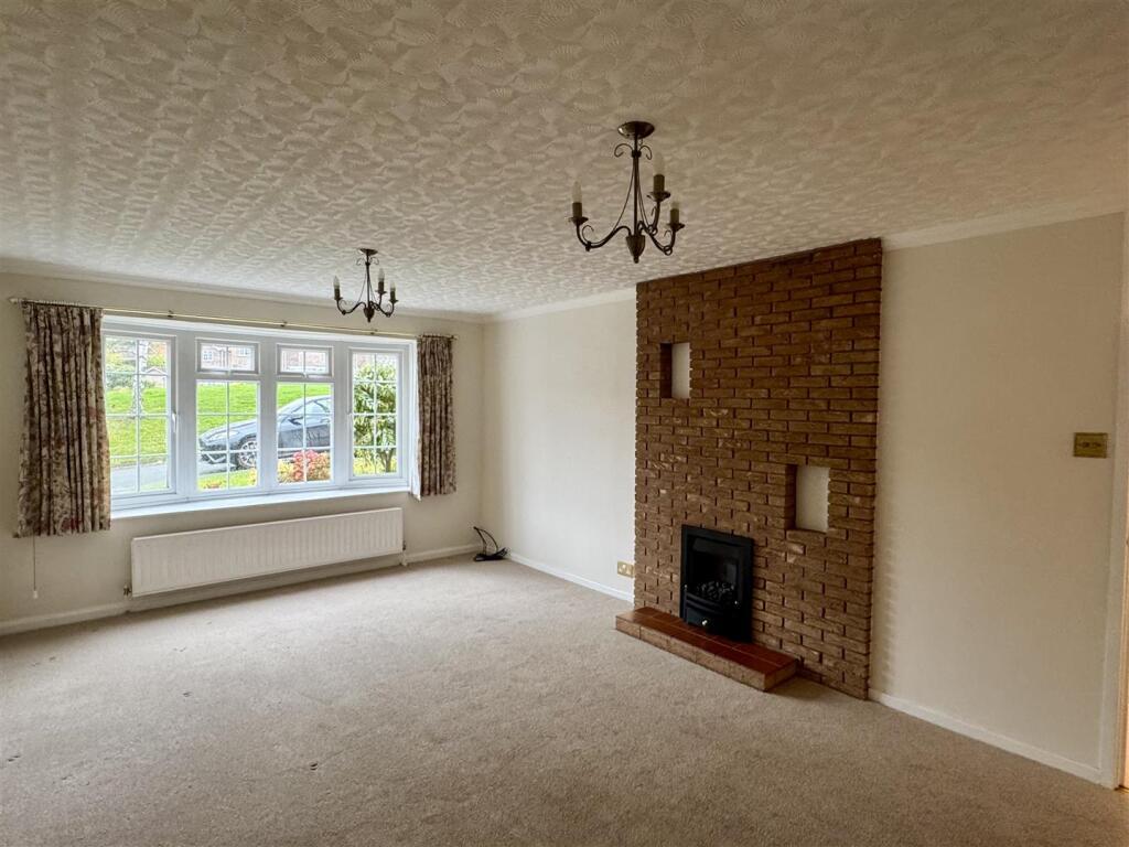 House in Worcester - View 3