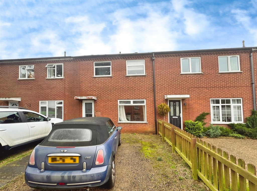 2-bed terraced on Main Street, Great Glen, LE8, £165,000