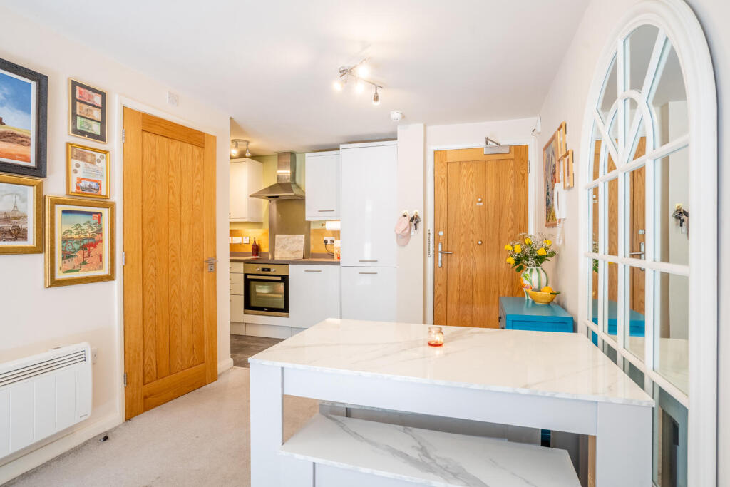 Apartment in York - More
