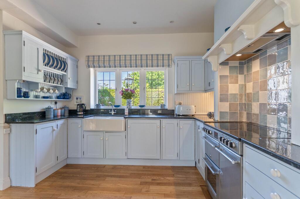 House in Newport, Allt-yr-yn - View 5