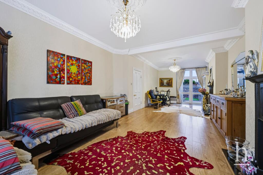 House in Wirral, Liverpool City Region - More