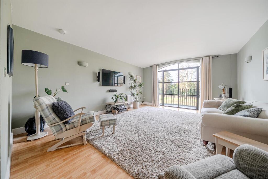 2 Brewery House, Longden Coleham, Shrewsbury, SY3 7JD photo 3