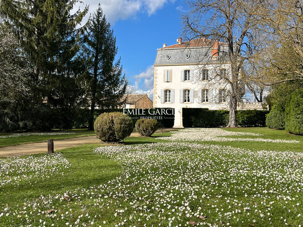 Main image of property: Provence-Alps-Cote d`Azur, Bouches-du-Rhône, Aix-en-Provence