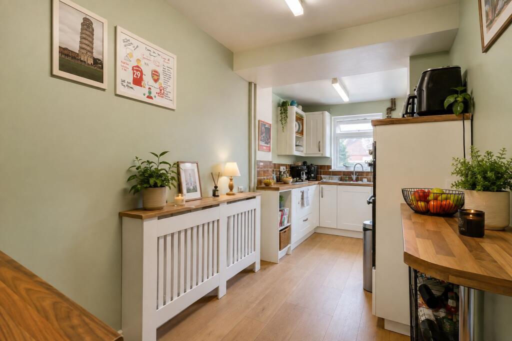 House in Eastleigh, Hound - View 3