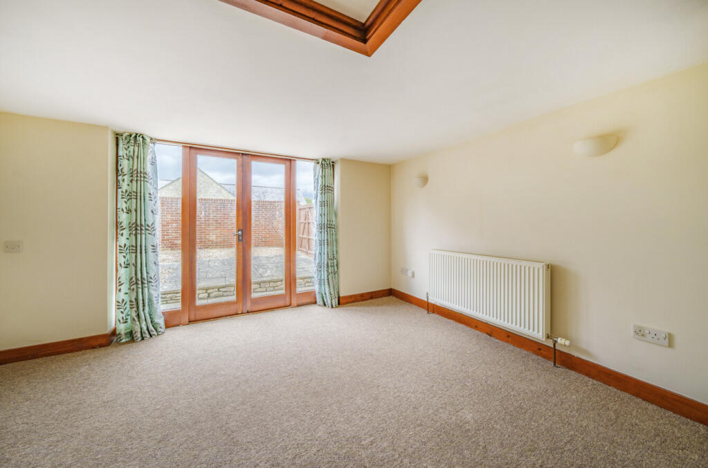 House in Yeovil, Queen Camel - View 3