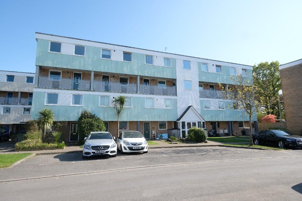 Main image of property: Africa Drive, Marchwood, Southampton, SO40 4WF