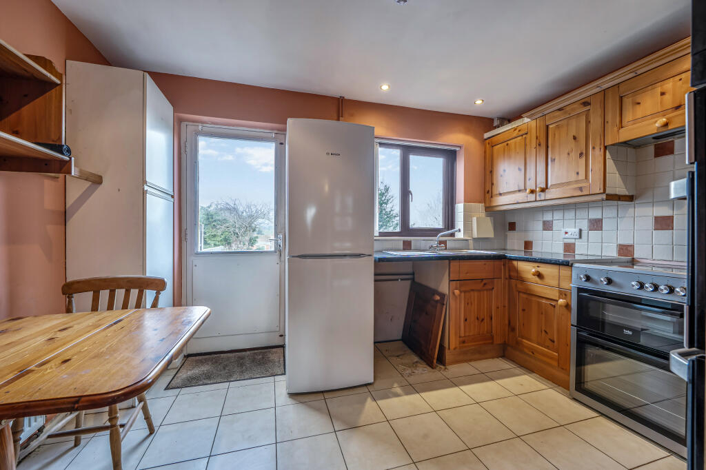 Staite Drive, Cookley, Kidderminster photo 3