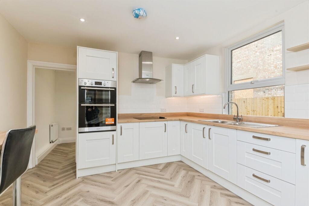 House in Clacton-on-Sea, Great Clacton - More