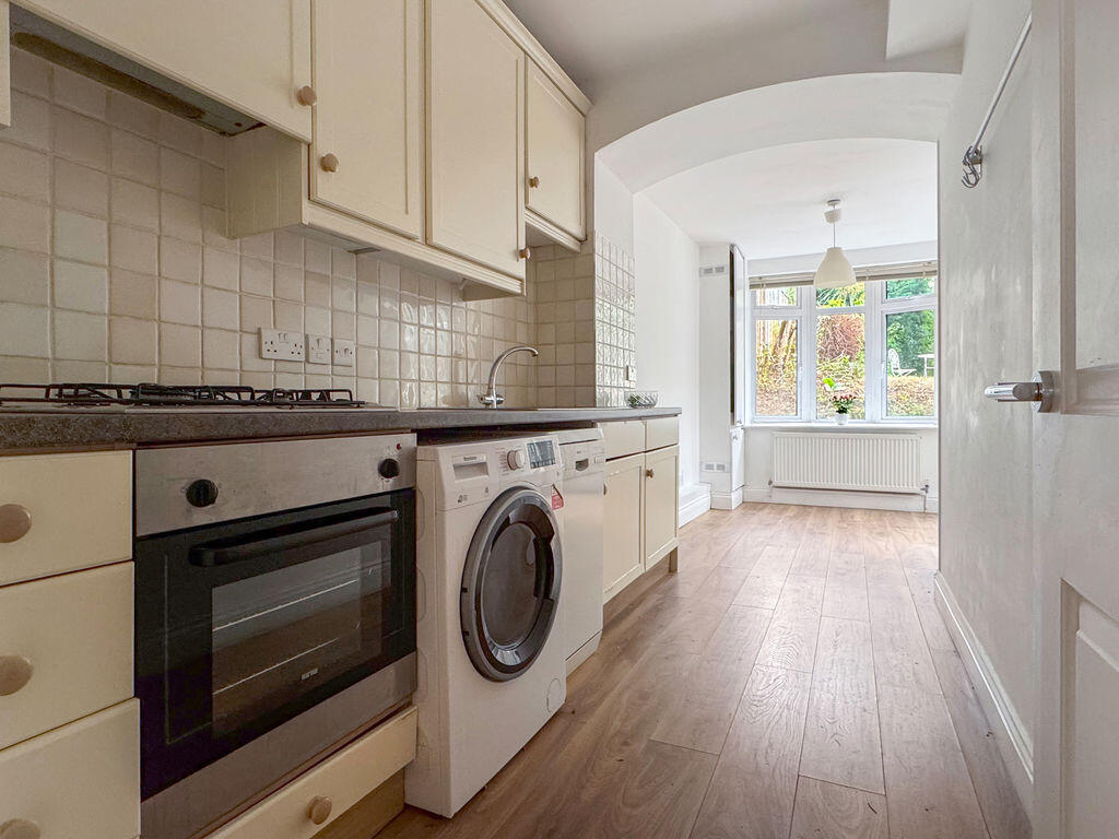 Apartment in London - View 4