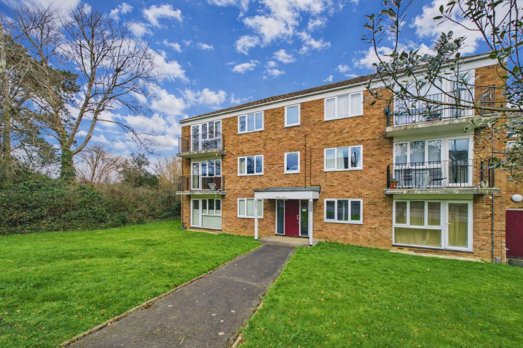 Main image of property: The Avenue, Hitchin, SG4