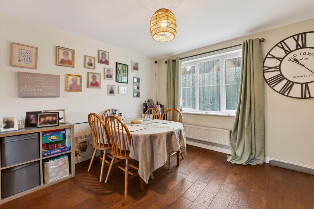Leicester Close, Corby, NN18 - View 5
