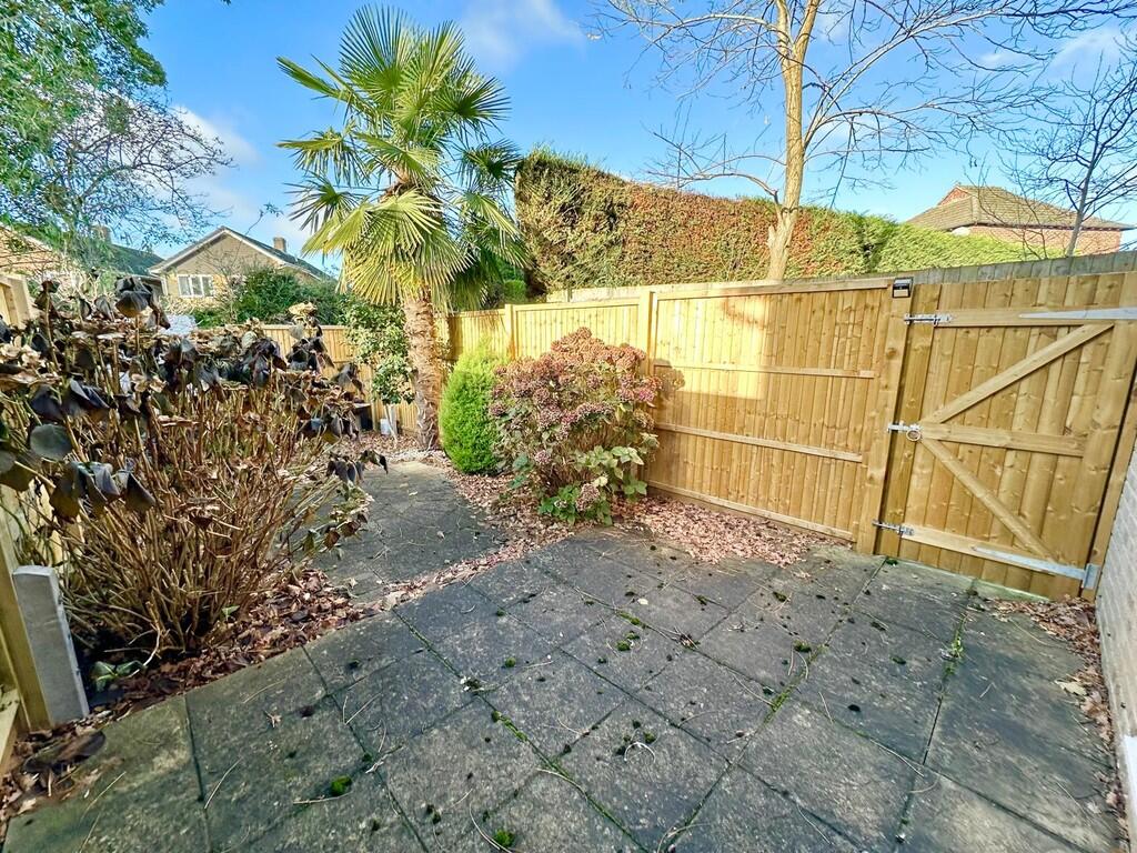 Kings Mews, Frimley Green photo 4