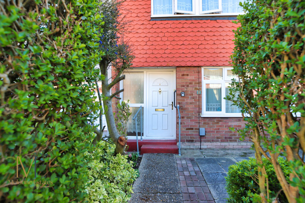 House in London, Belle Grove, East Wickham - View 2