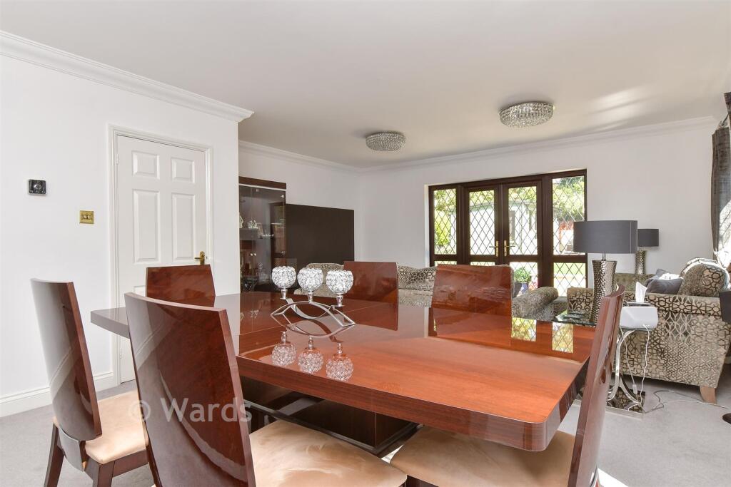 House in Dartford - View 5