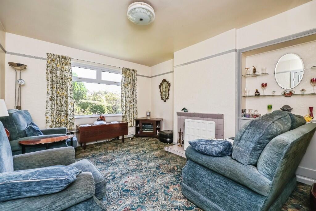 3 bedroom semi-detached house for sale in Minver Crescent, Nottingham, Nottinghamshire, NG8 - More