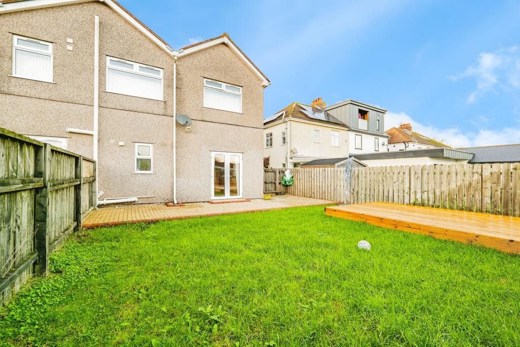 Port Road East, Barry photo 3