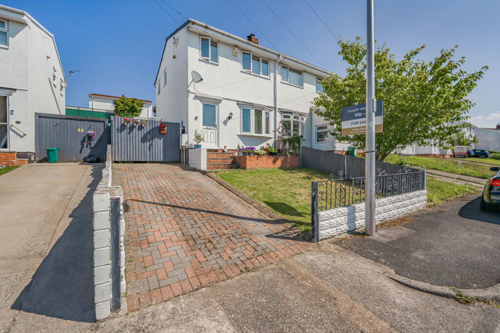 Main image of property: Meadow Rise, Brynna, Pontyclun, CF72 9TD