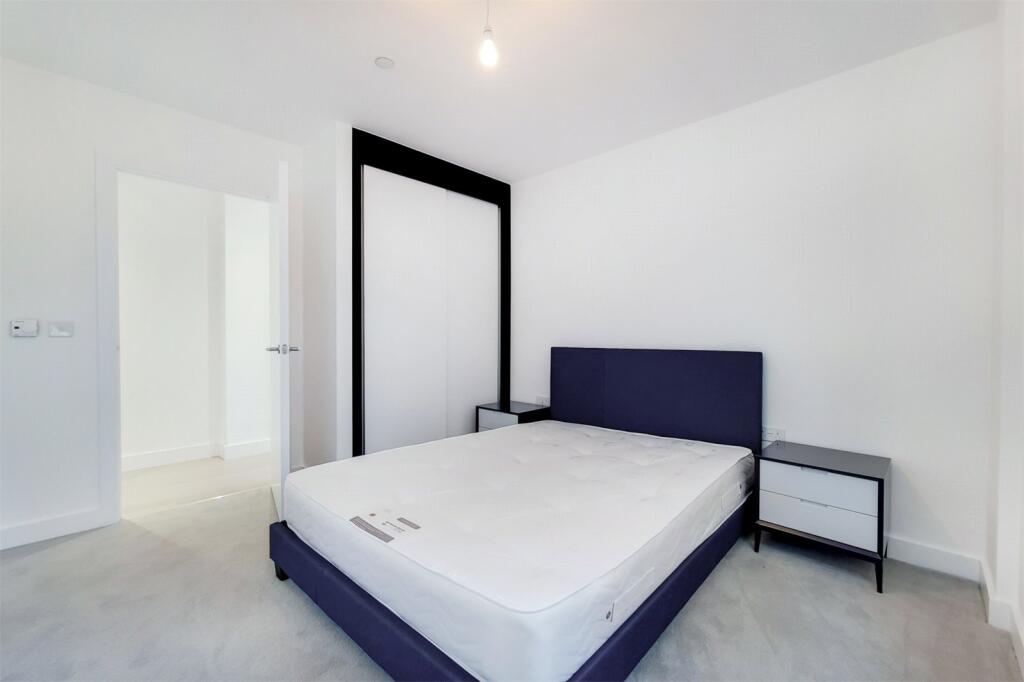 Apartment in London - View 5