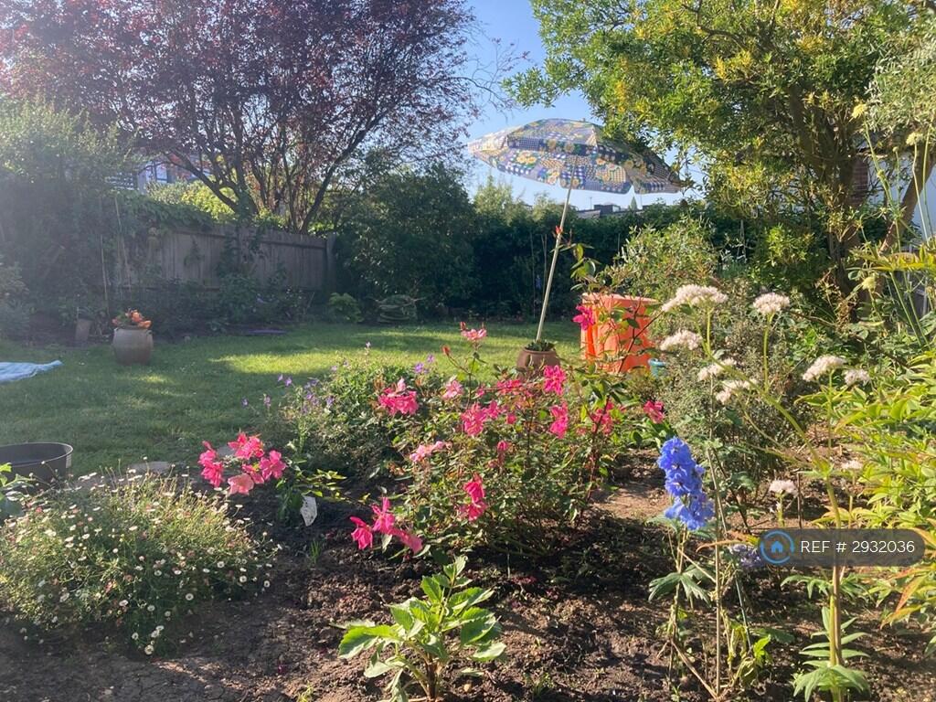Main image of property: Connaught Gardens, London, N10