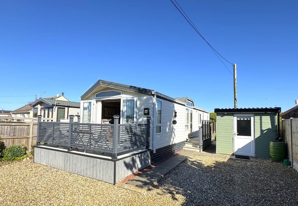Main image of property: SNETTISHAM - Well Specified Static Holiday Caravan on Good Plot with Garden