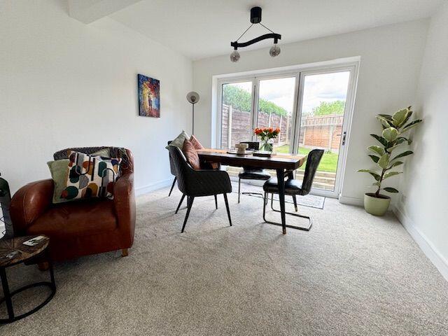 Hollyhedge Road, Close To Wythenshawe Hospital, Manchester, M22 photo 5