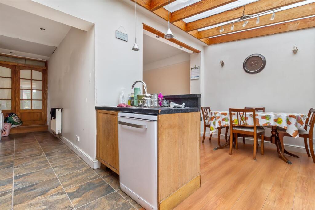 House in Brighton - View 5