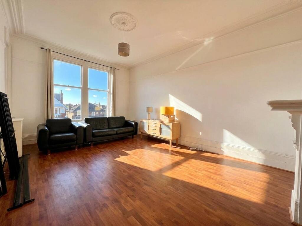 Apartment in Portsmouth - View 2