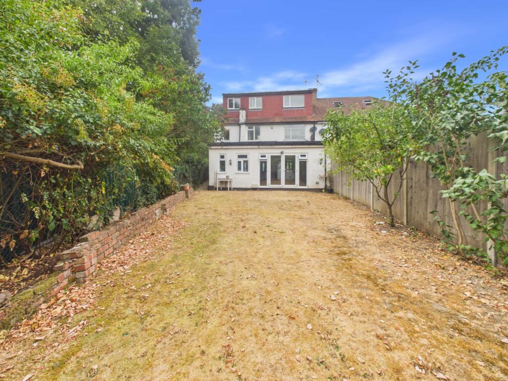 House in Slough - View 4