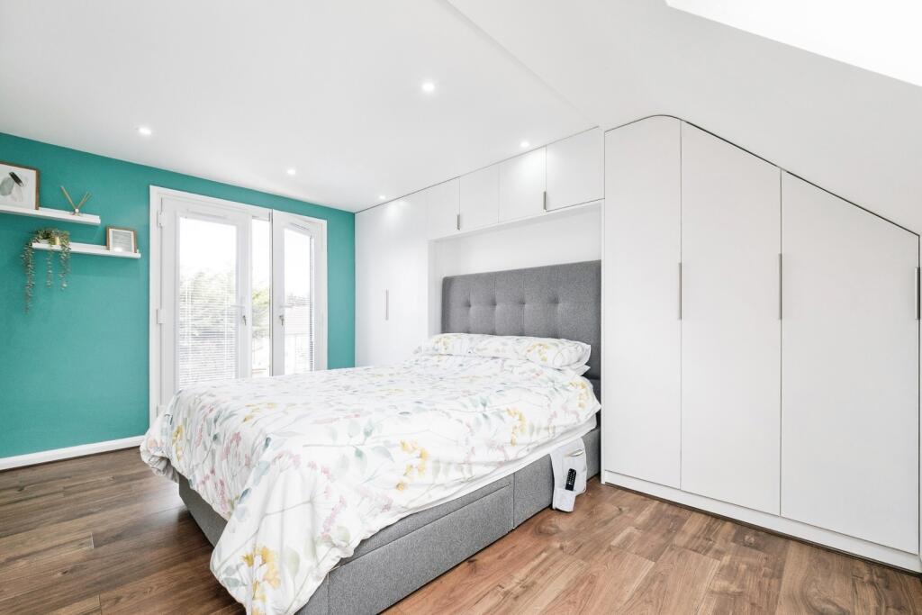 House in London - View 3