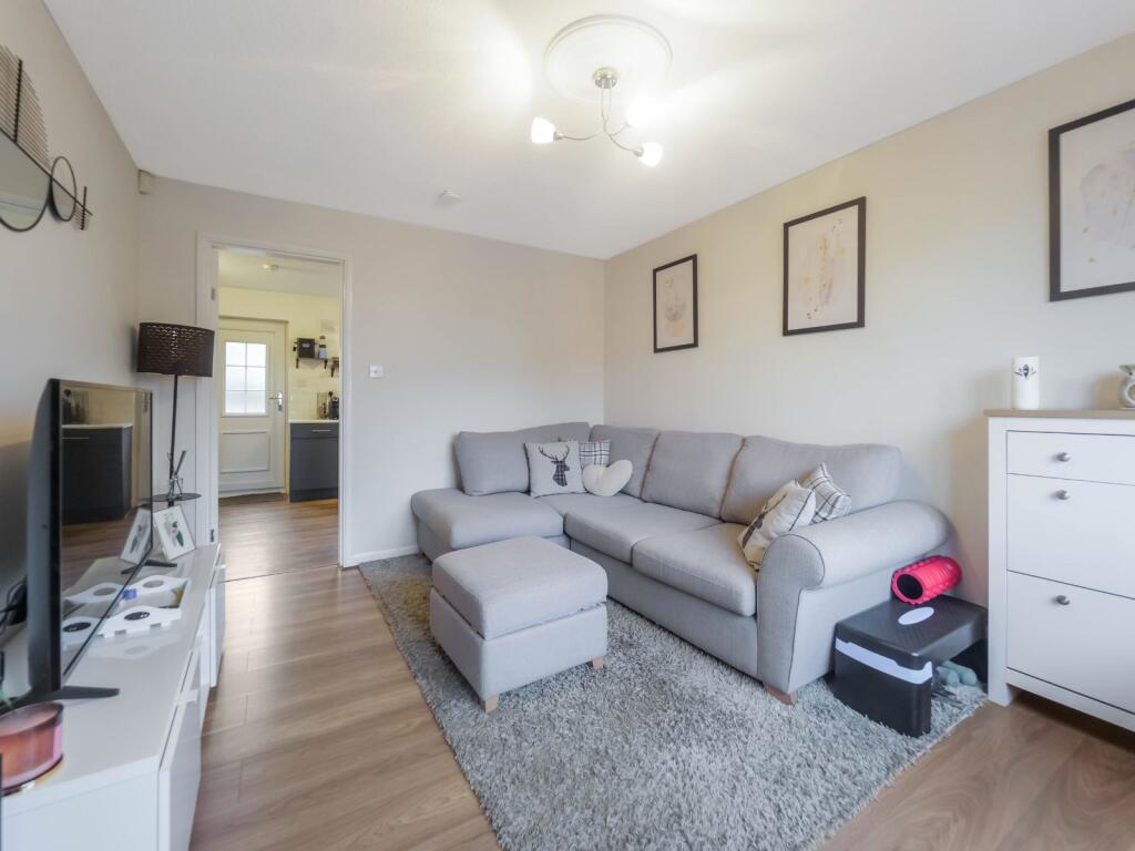 House in Paisley, Renfrewshire - More
