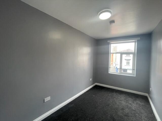 Apartment in Preston - More