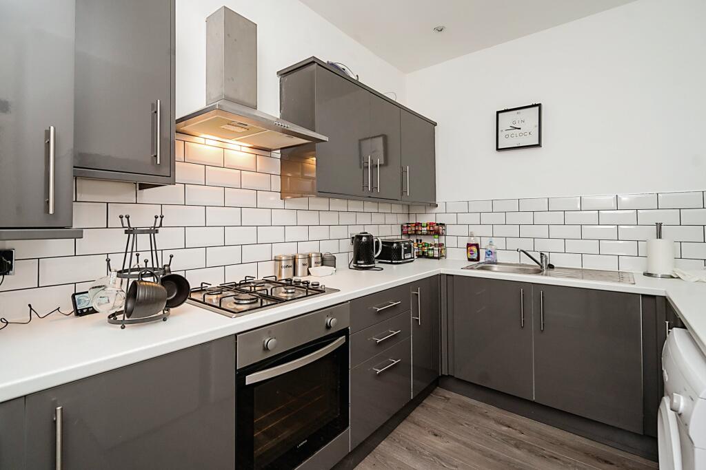 Apartment in Bolton, Daisy Hill - View 4