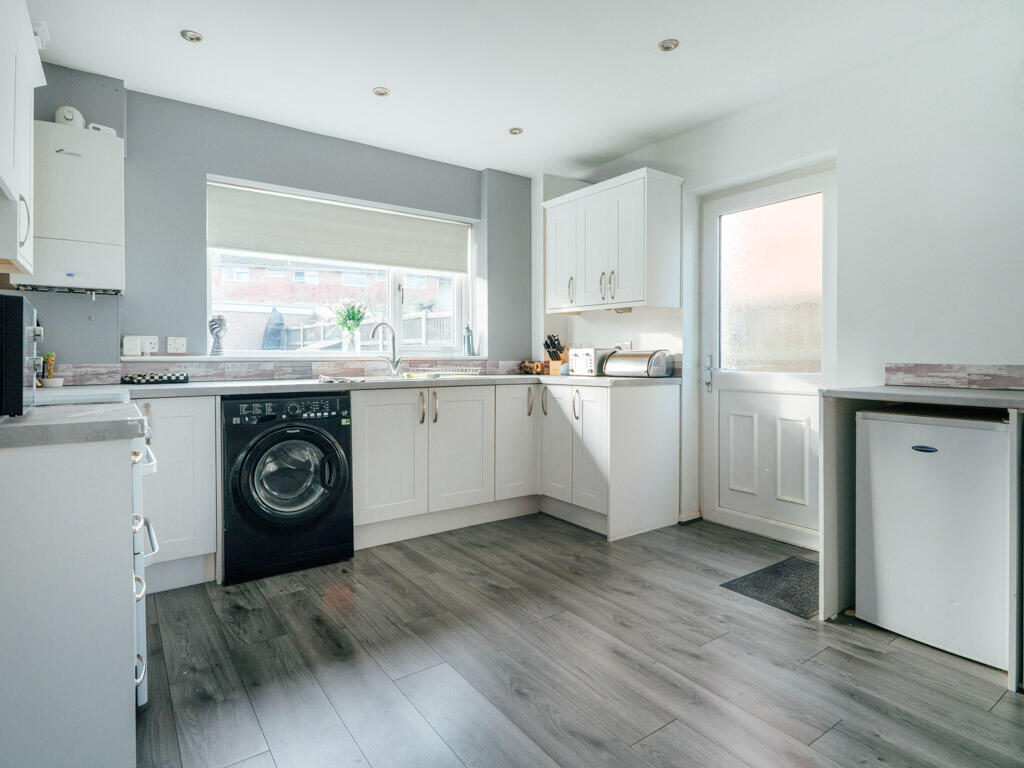 House in Worcester - View 5