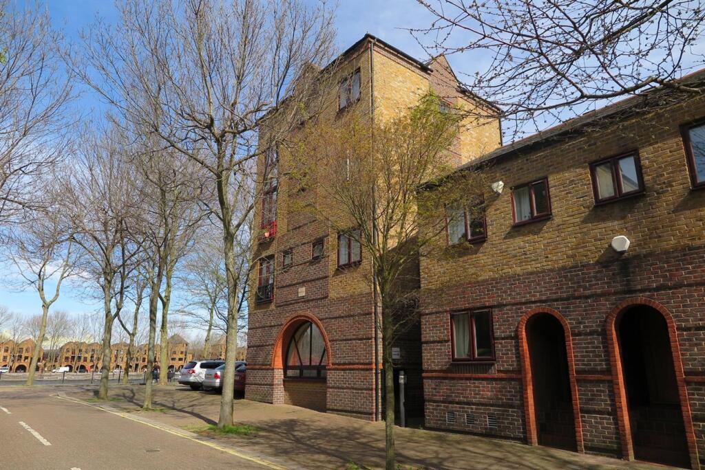 Main image of property: Greenland Quay, London, SE16