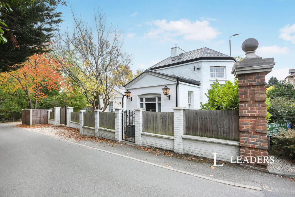 Main image of property: The Gate House, Willoughby Lane, Bromley, BR1