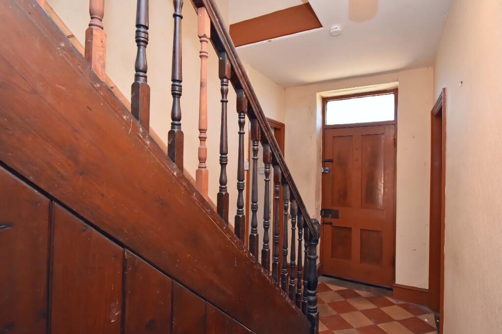 Court-Y-Gollen Farmhouse, Gwernesney, Monmouthshire - More