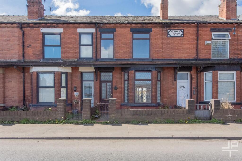 Main image of property: Tyldesley Road, Atherton, Manchester, M46 9AD