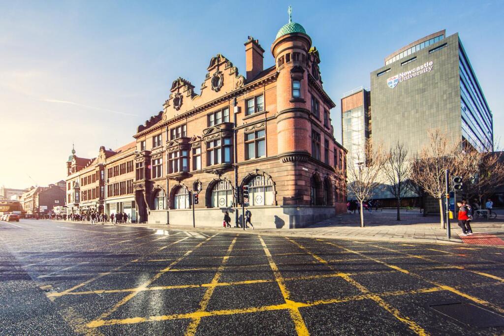 Main image of property: The Bruce Building, City Centre