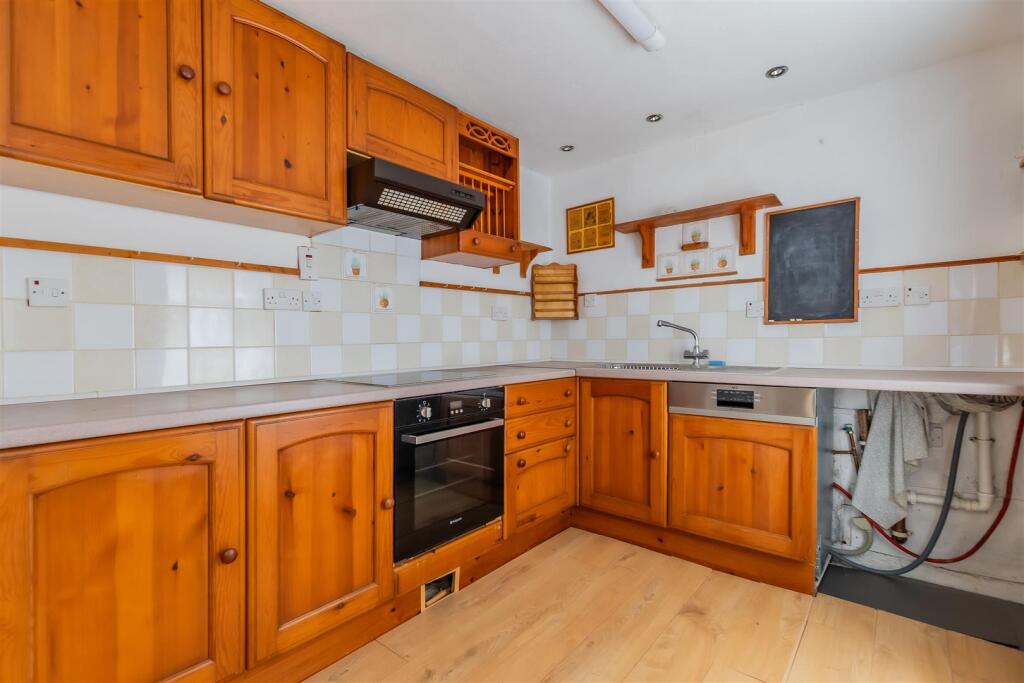 House in Cardiff, The Laundry Quarter, Pontcanna - More