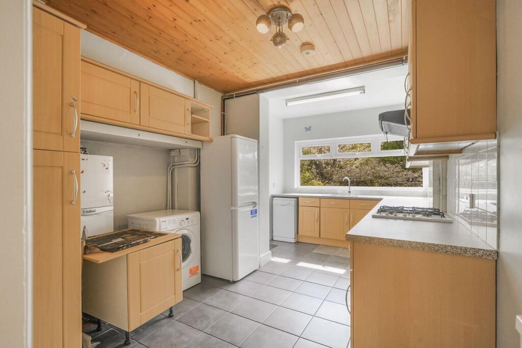 House in Harrow - View 5