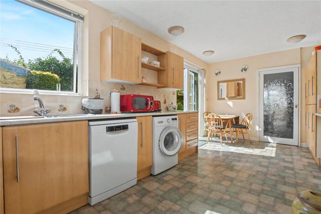House in Taunton, Crowcombe - More