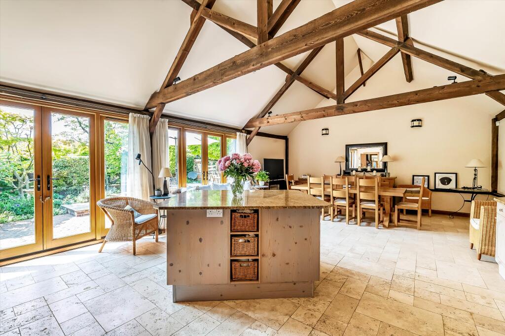 The Barns, Shackleford, Godalming, Surrey, GU8 6BU photo 3