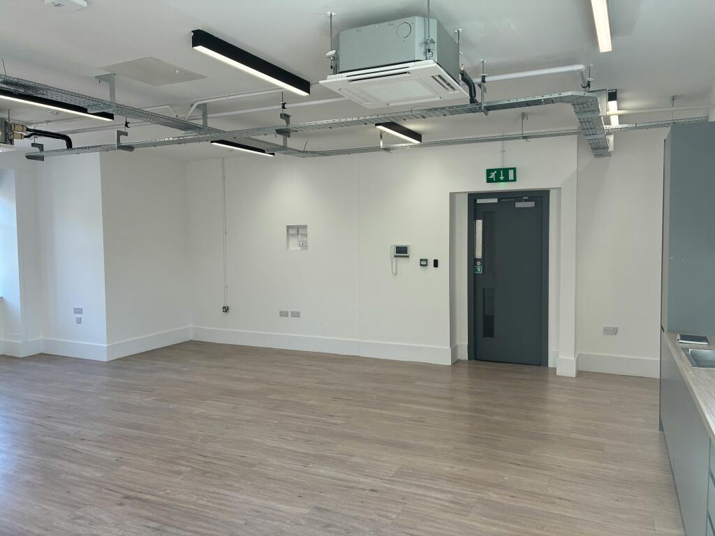 4th Floor (Rear)