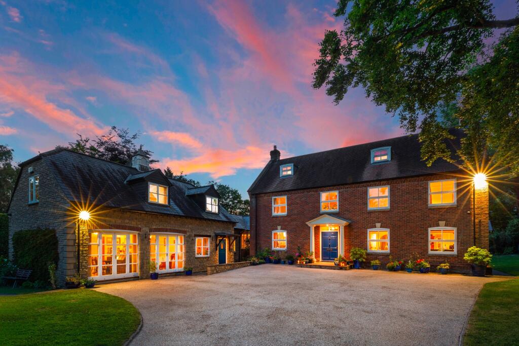 Main image of property: Le Neubourg Way, Gillingham