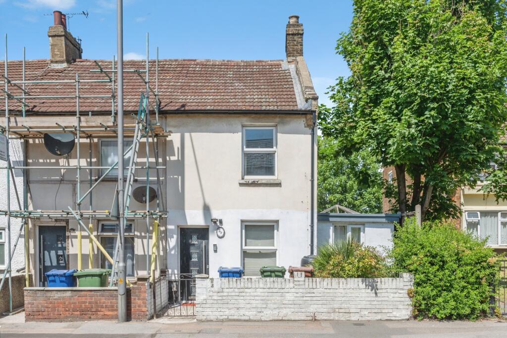 Main image of property: London Road, Grays, Essex, RM20
