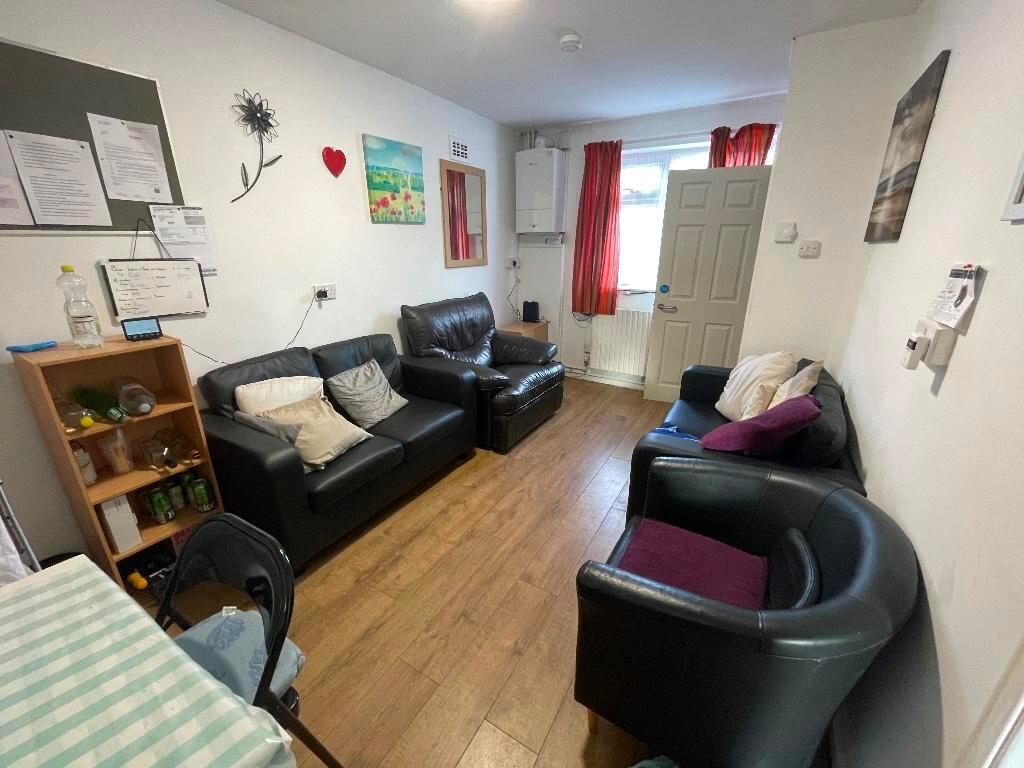 Main image of property: Enfield Road, Norwich, NR5