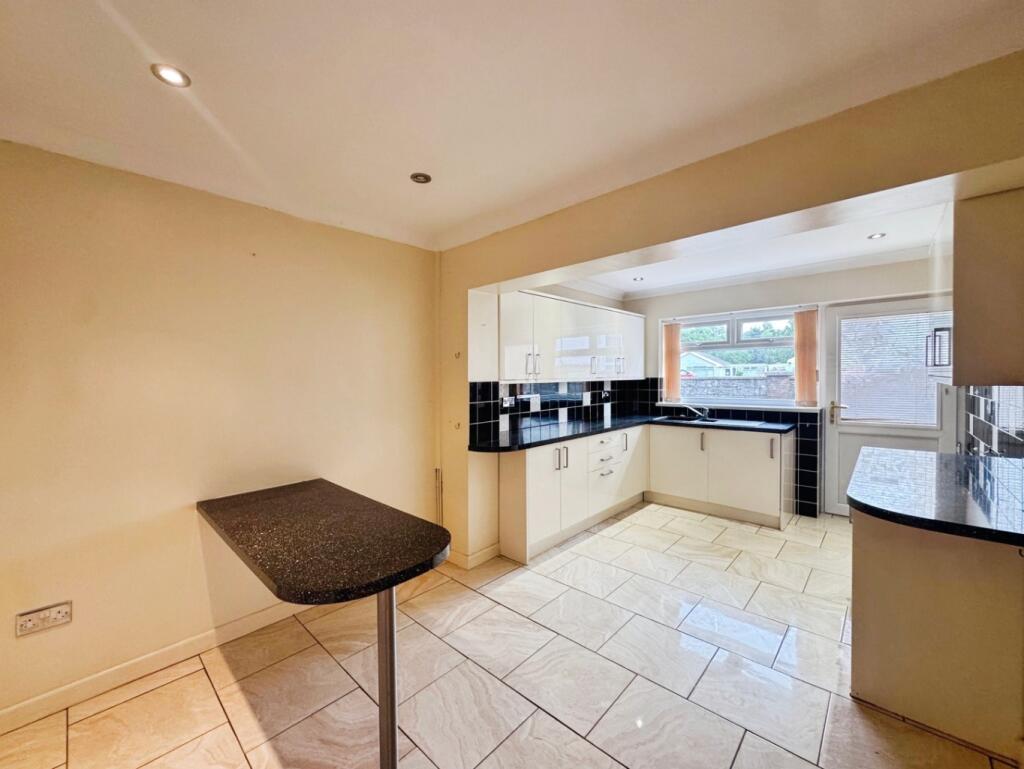 House in Pontarddulais - View 5