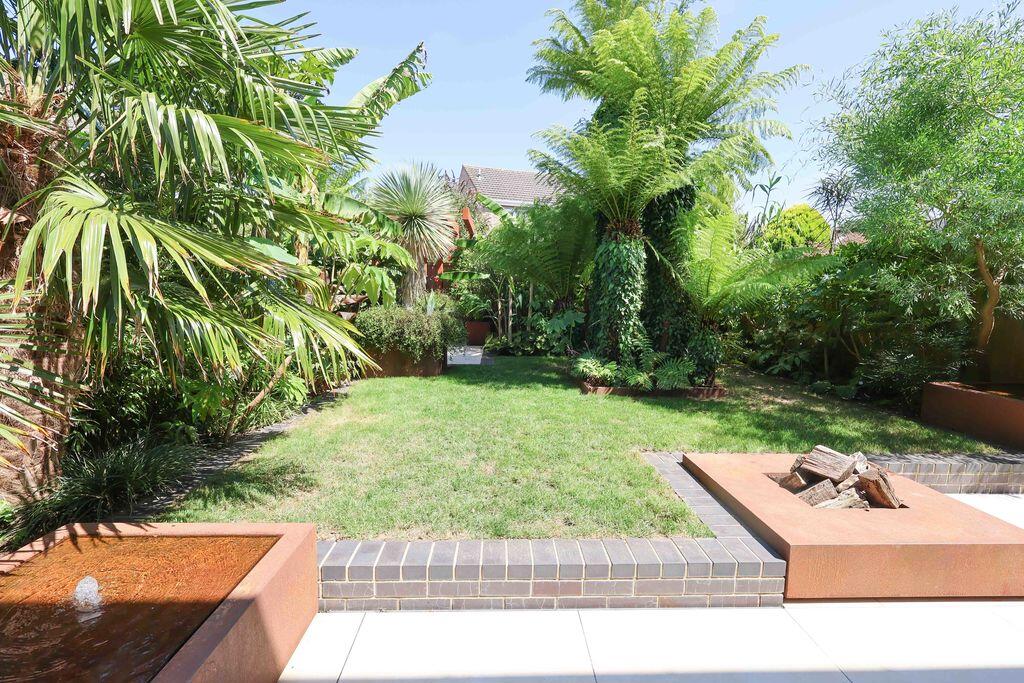 Bryant Gardens, Clevedon photo 3