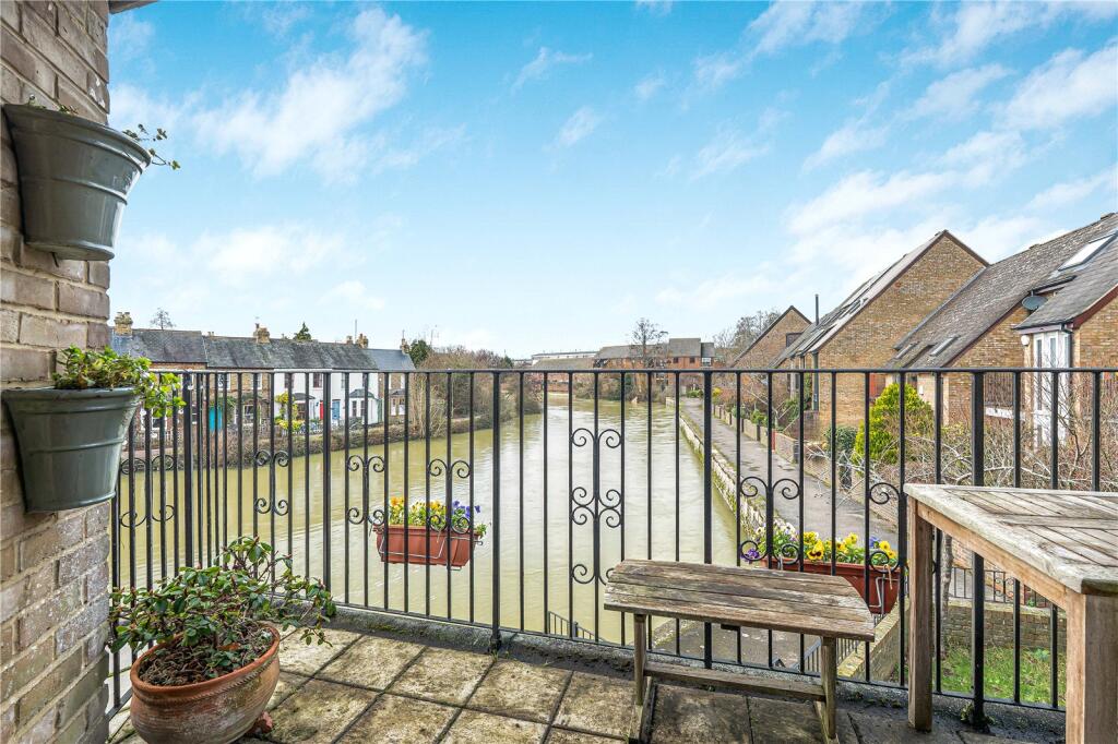 Main image of property: Shirelake Close, Central Oxford, OX1
