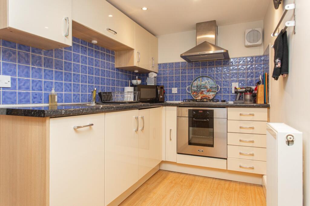 Apartment in Canterbury - More